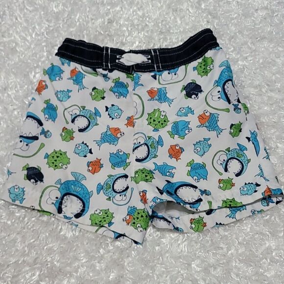Fish swimsuit trunks with hat 18-23lbs - Picture 2 of 4